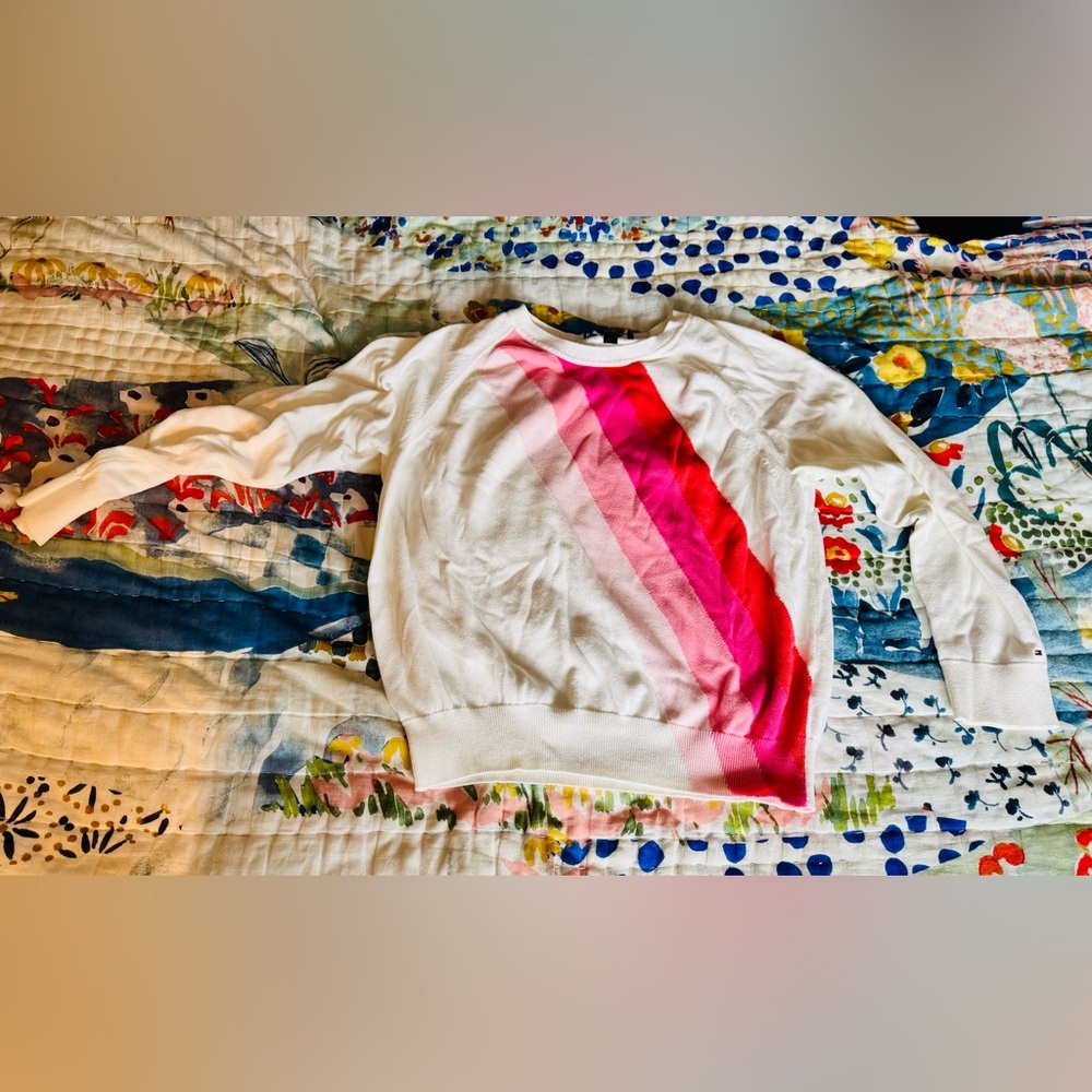 Great Valentines Day Sweater! Tommy Hilfiger Red, White + Pink Sweater